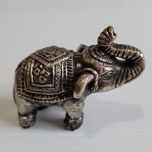 Vintage metal figurine ELEPHANT ornament figure statue 2.1/5" Tall.